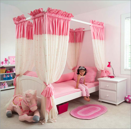 little girl canopy bed