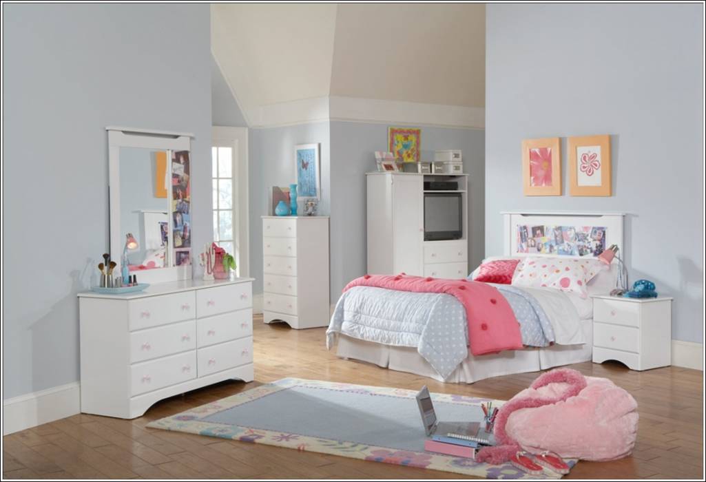 Kids shop white furniture