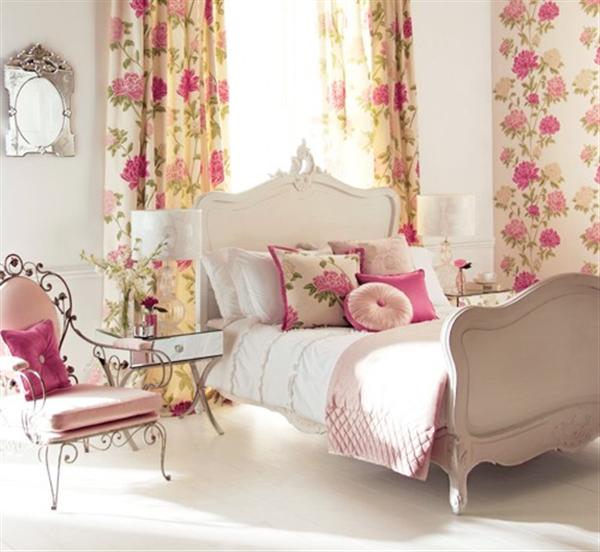 Bedroom-With-A-Feminine-Vibe-Romantic-Room-Interior-Design ...