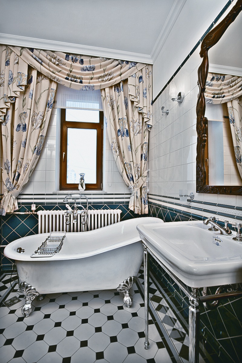 Bathroom-interior-and-decor-in-Art-Nouveau-style