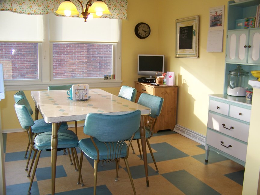 Colorful Vintage Kitchen Designs