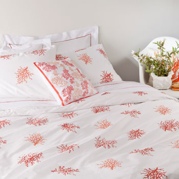 Coral bedroom via Zara Home
