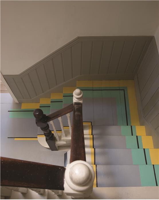 Painted stairs via Farrow&Ball 