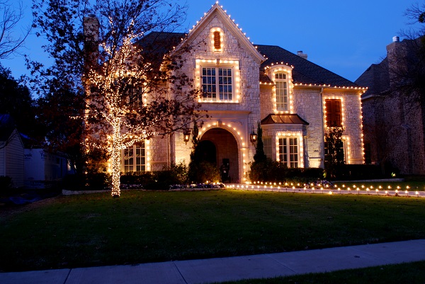 4. See more designs at: Outdoor Lighting Experts