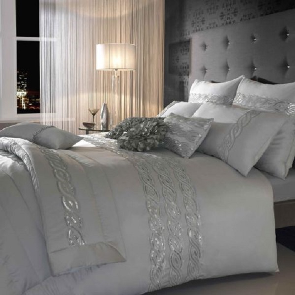 b7 Simple 15 Silver Bedrooms Designs 