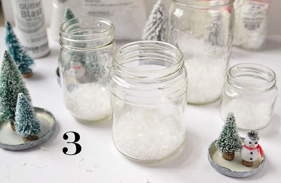 3.Fill the jar with the artifical snow