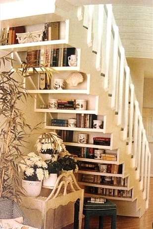 Backside of the stairs as bookshelf