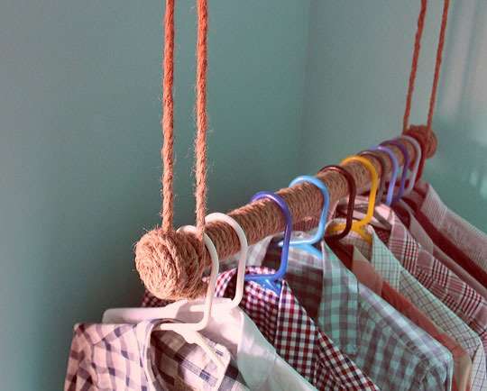 Use a rope-wrapped hanging bar instead of a garment rack