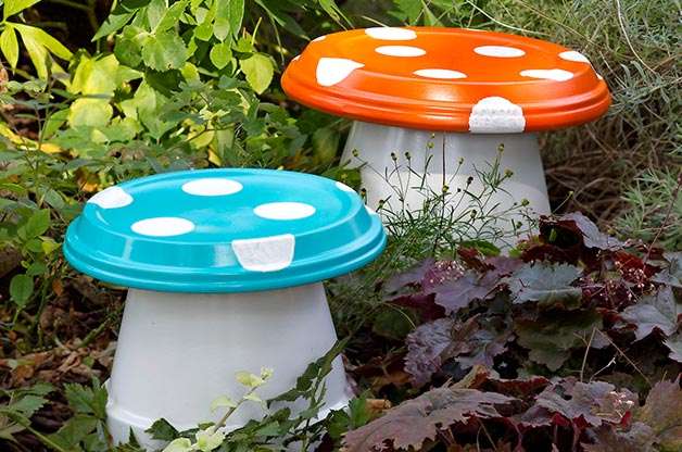 Toadstool benches