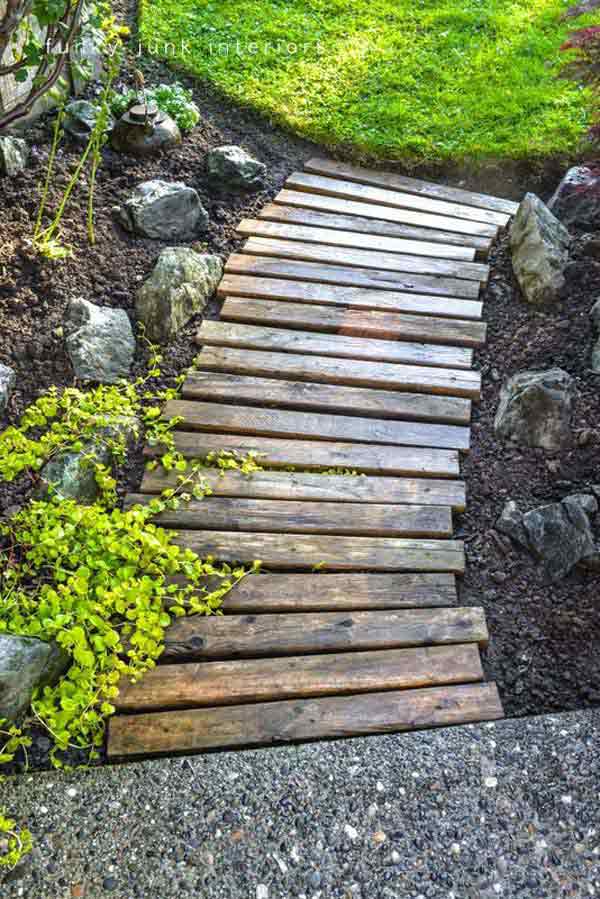.Pallet wood garden walkway