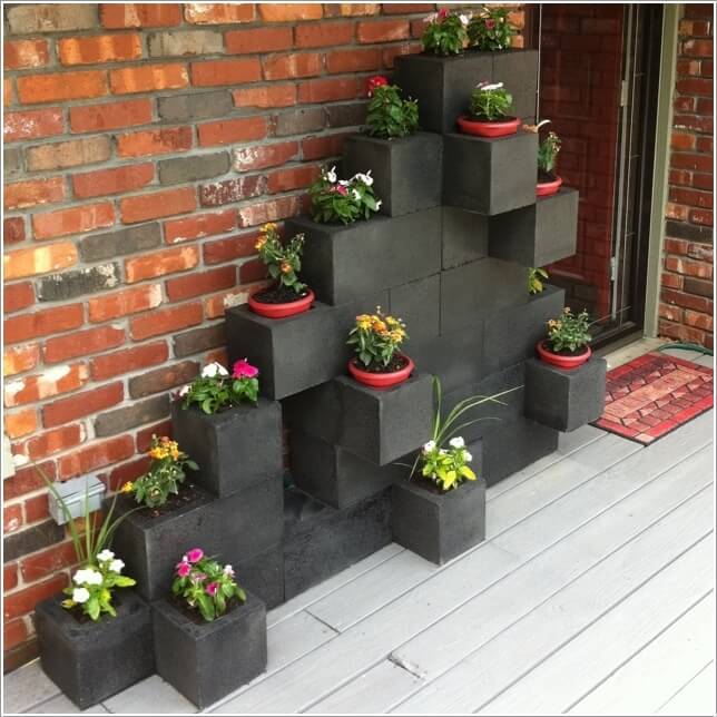 10 Awesome Ideas to Design a Cinder Block Garden