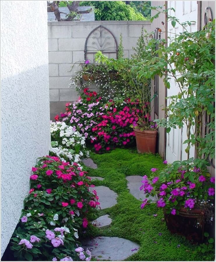 Decorate and Liven Up The Wall of Your Side Yard 2