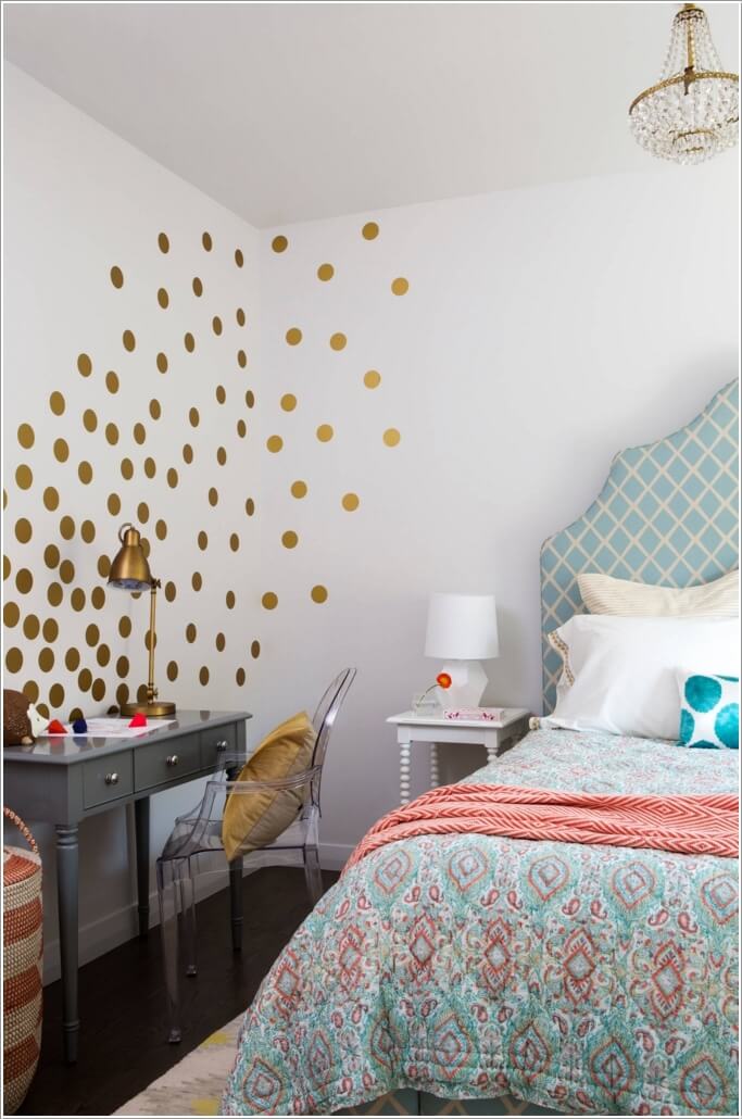 Decorate Your Bedroom Wall in a Creative Way 9