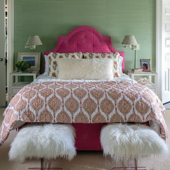 Take A Look At These Chic Bed Bench Alternatives