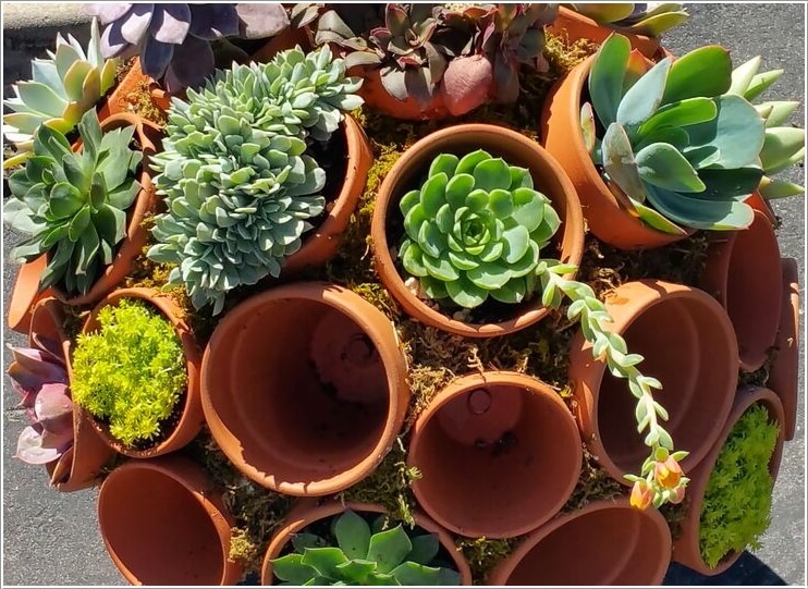 10 Cool Clay Pot Garden Crafts for You to Try 4