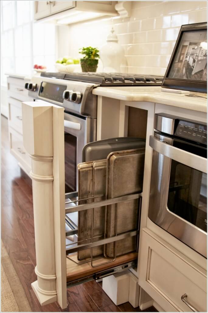 10 Practical Cookie Sheet and Baking Tray Storage Ideas