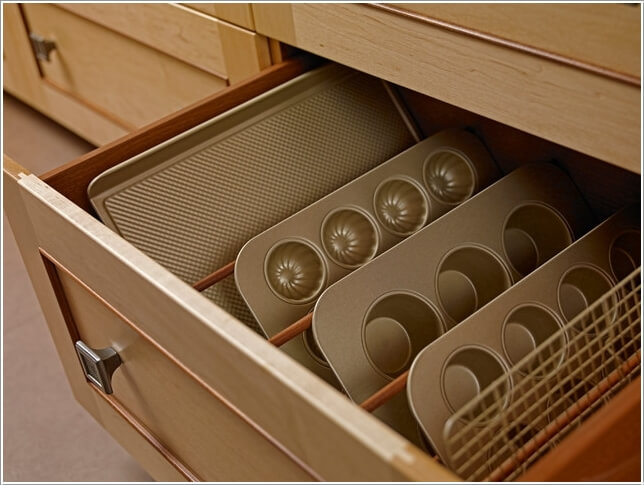 10 Practical Cookie Sheet And Baking Tray Storage Ideas