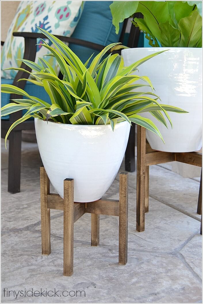 13 Fresh Ideas for Indoor Planter Stands 11