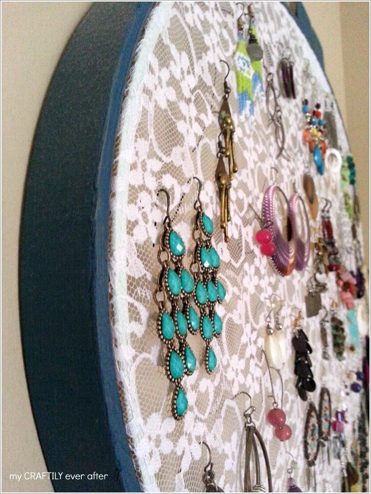 10 Lovely DIY Earring Holder Ideas for You 3