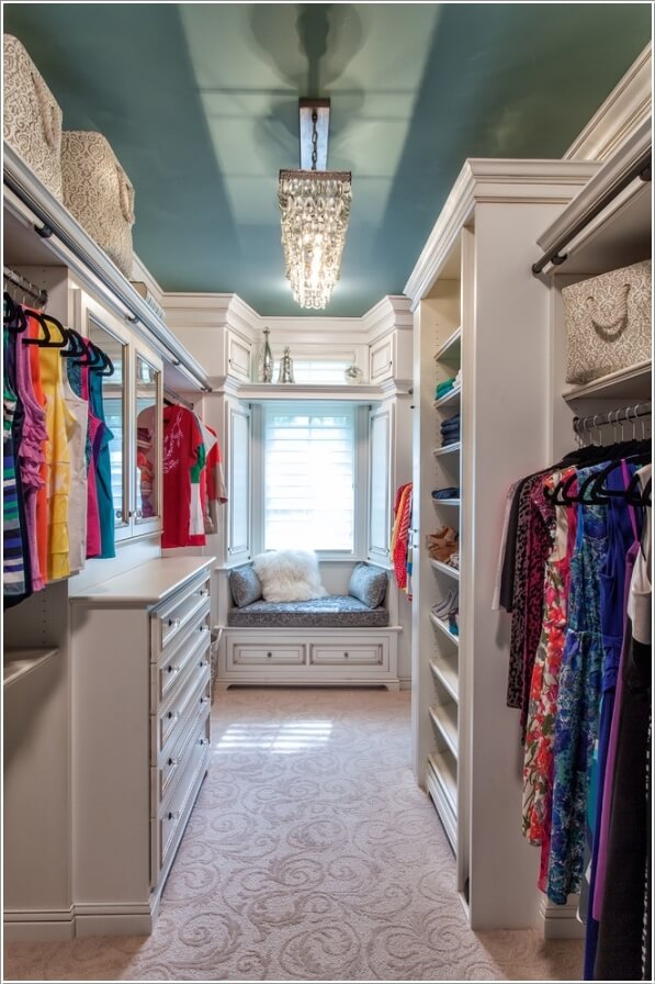 10 Cool Seating Ideas for Your Walk-In Closet 1