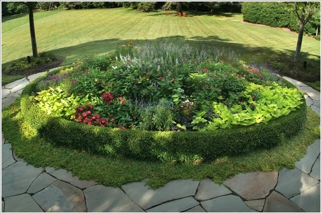 10 Things to Use for Making a Round Garden Bed 2