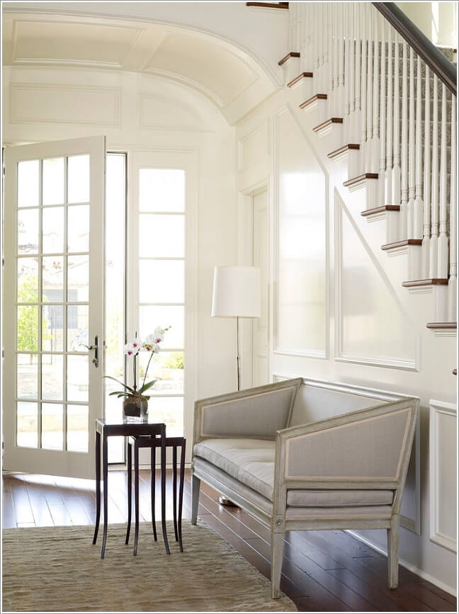 10 Chic Seating Options for Creating a Welcoming Entryway 10