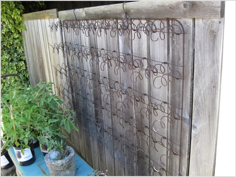 10 Easy Yet Beautiful DIY Garden Trellis Projects 8