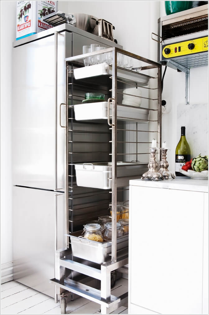 10-clever-vertical-storage-ideas-for-your-kitchen-9