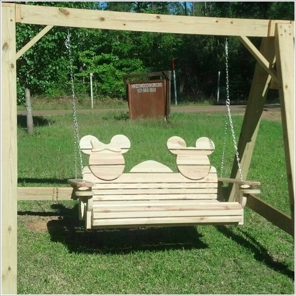 10-cute-mickey-mouse-garden-decor-ideas-1