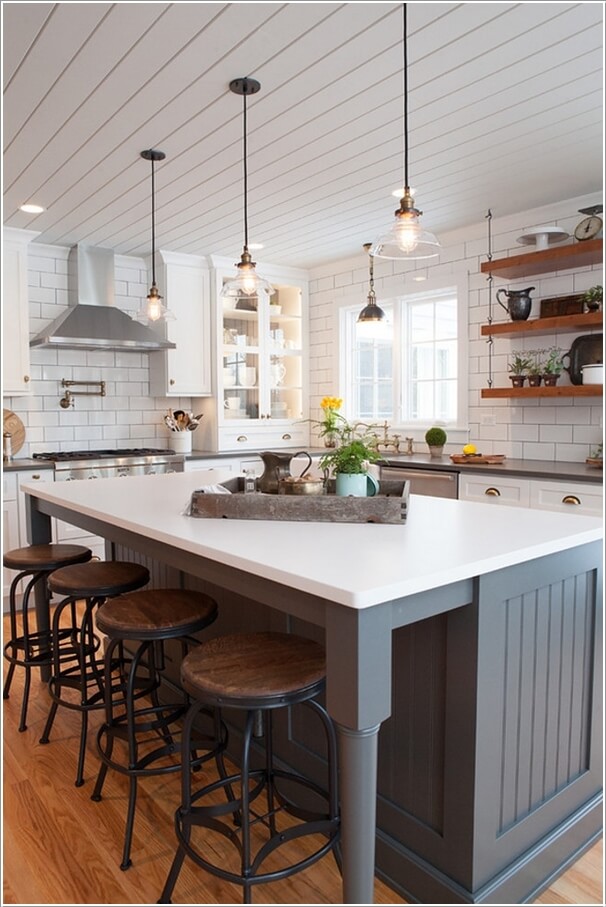Decorate Your Kitchen in Charming Farmhouse Style
