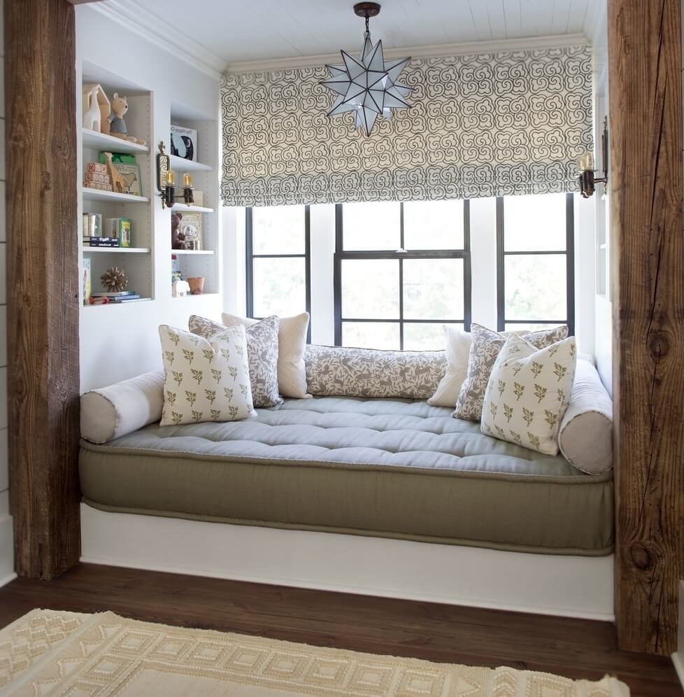 Different Ways To Decorate With Bolster Pillows