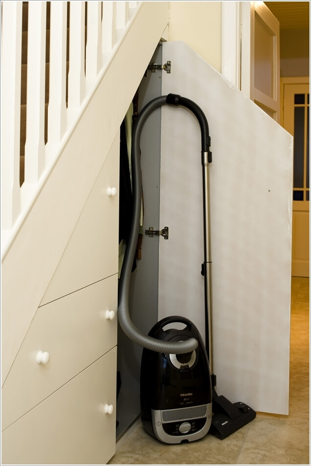 Vacuum Cleaner Storage Ideas 2