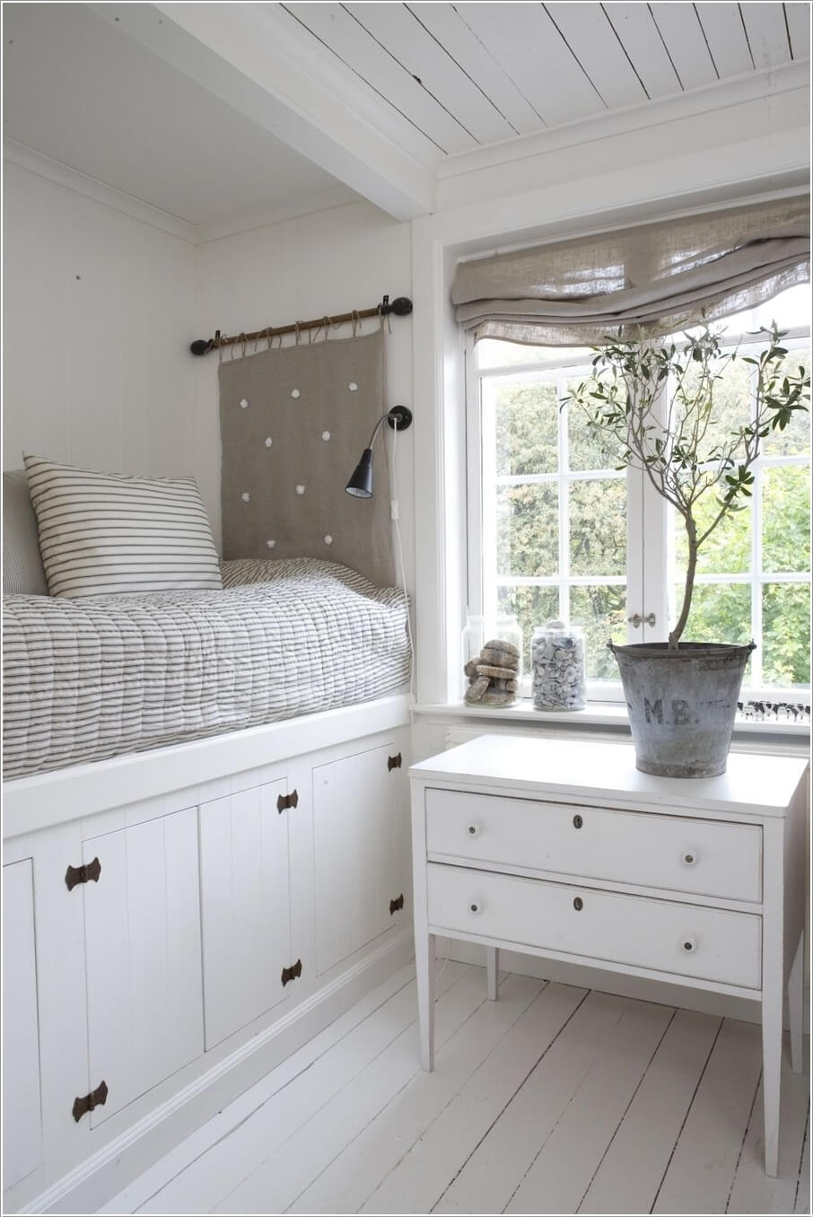 Clever Built-in Ideas for Small Rooms 