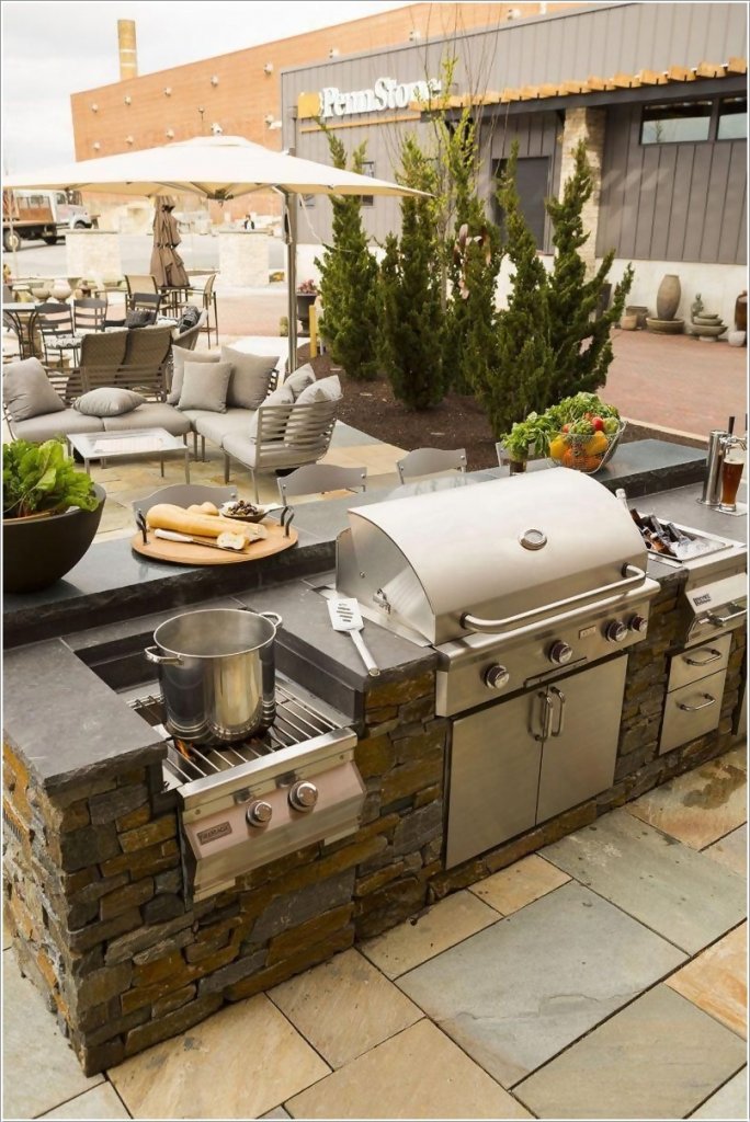 Outdoor Kitchen 