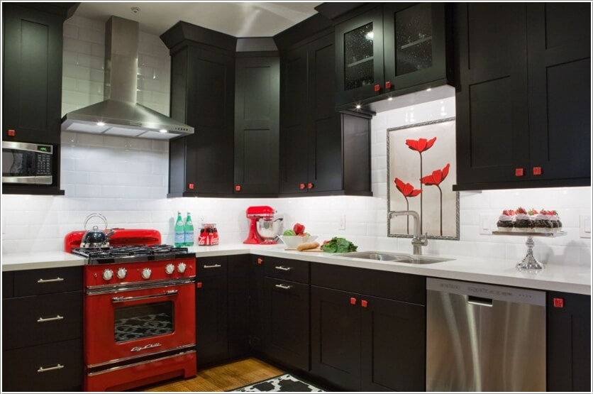  Black and White Kitchen