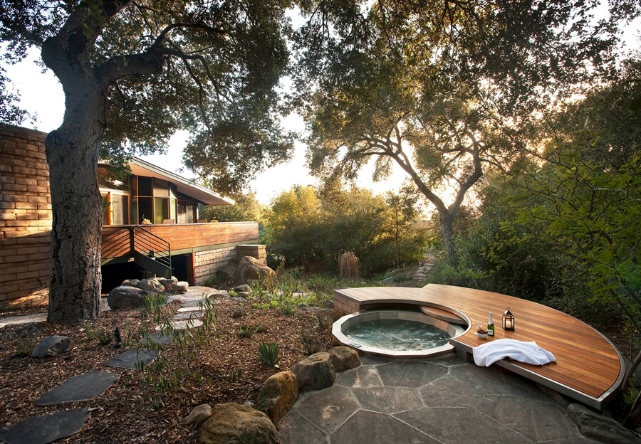 Outdoor Hot Tub