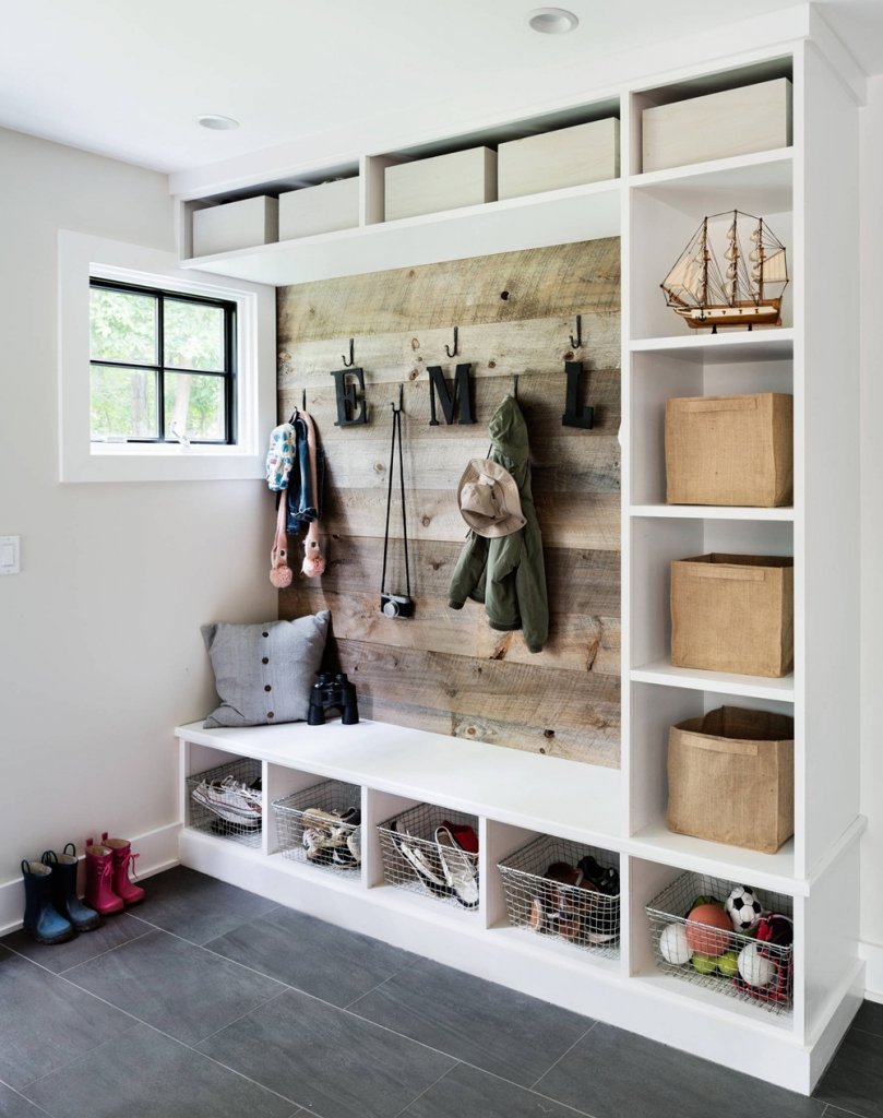 Entryway Projects with Reclaimed Wood