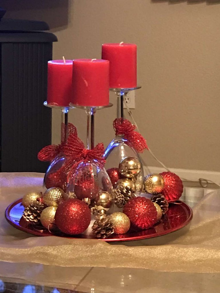 15 DIY Christmas Centerpiece Ideas 