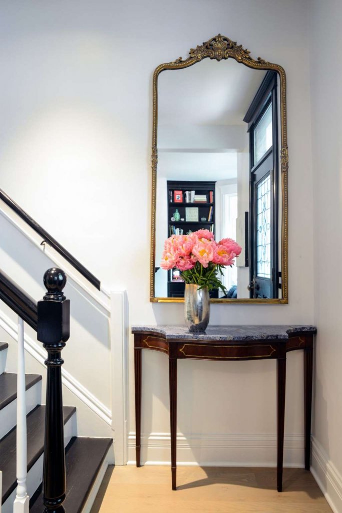 5 Ways to Decorate with Console Tables