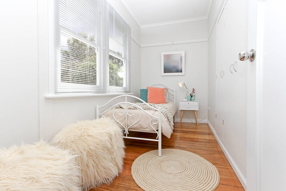 small guest bedroom