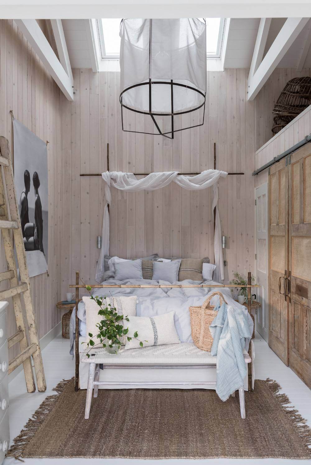 small guest bedroom