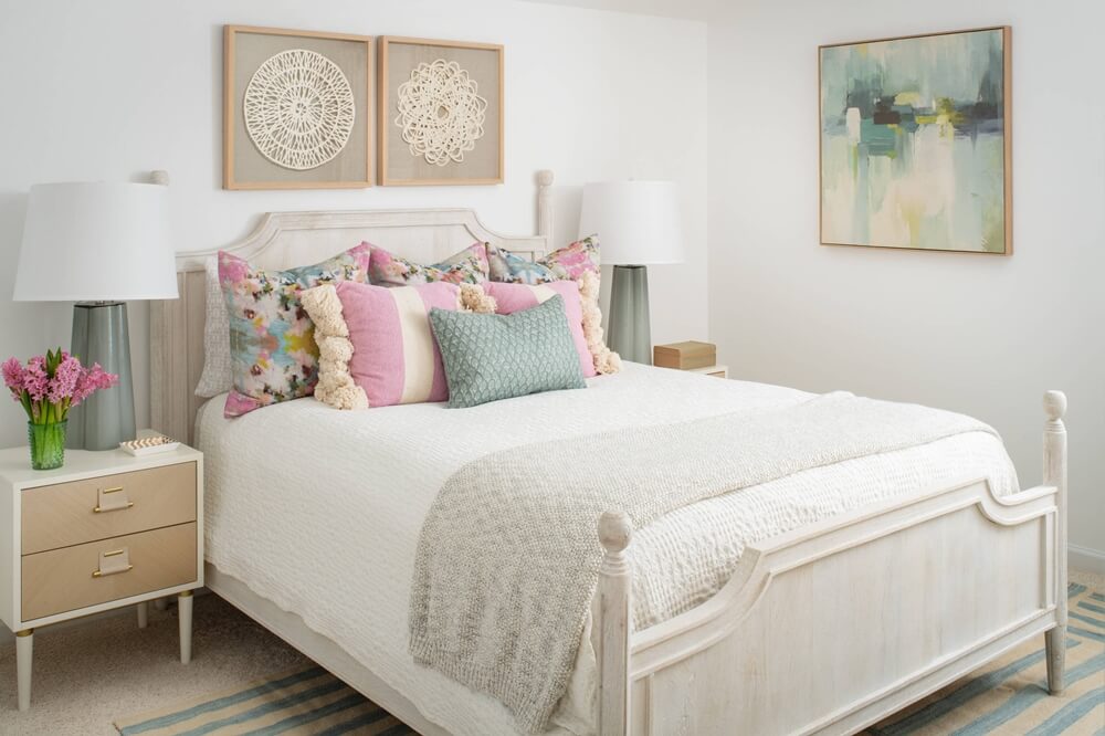 small guest bedroom