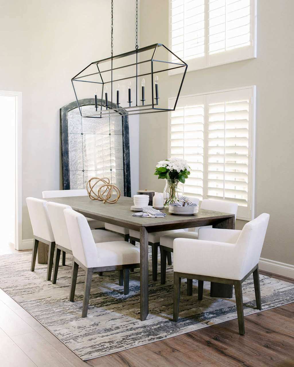 Ideas to Style a Dining Table 