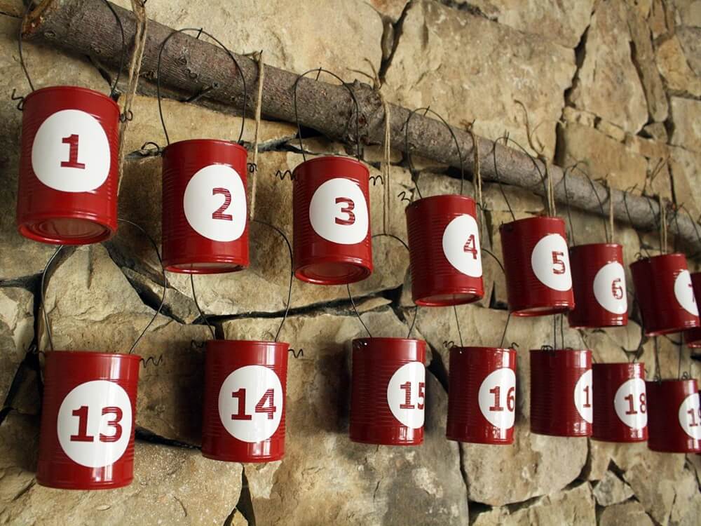 15 Tin Can Christmas Crafts 