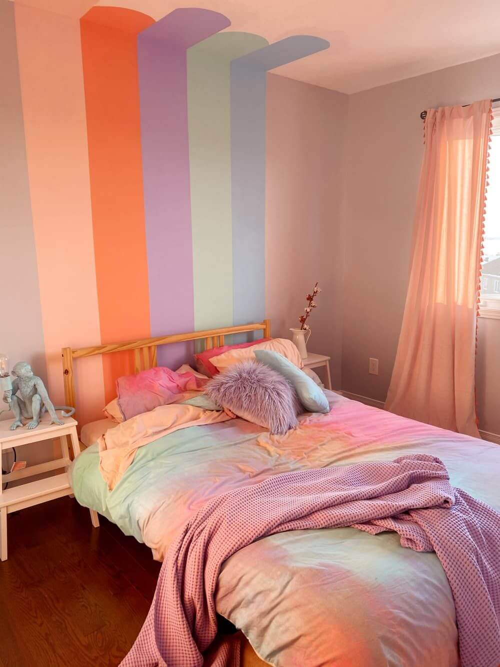 Colorful Bedroom Wall Decor Ideas 