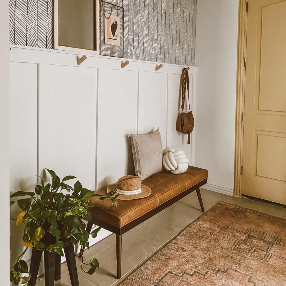 Small Entryway Decor Ideas 