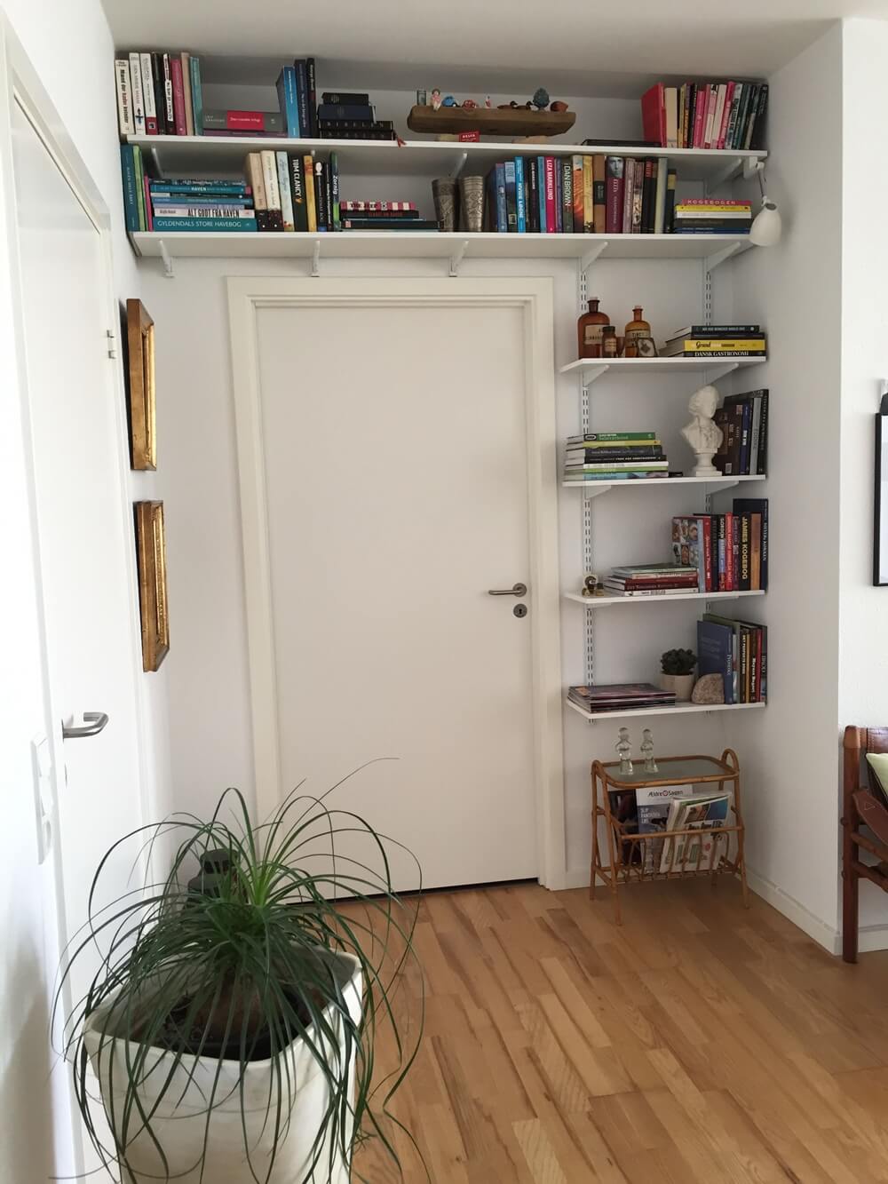 8 Doorway Shelf Decor Ideas 
