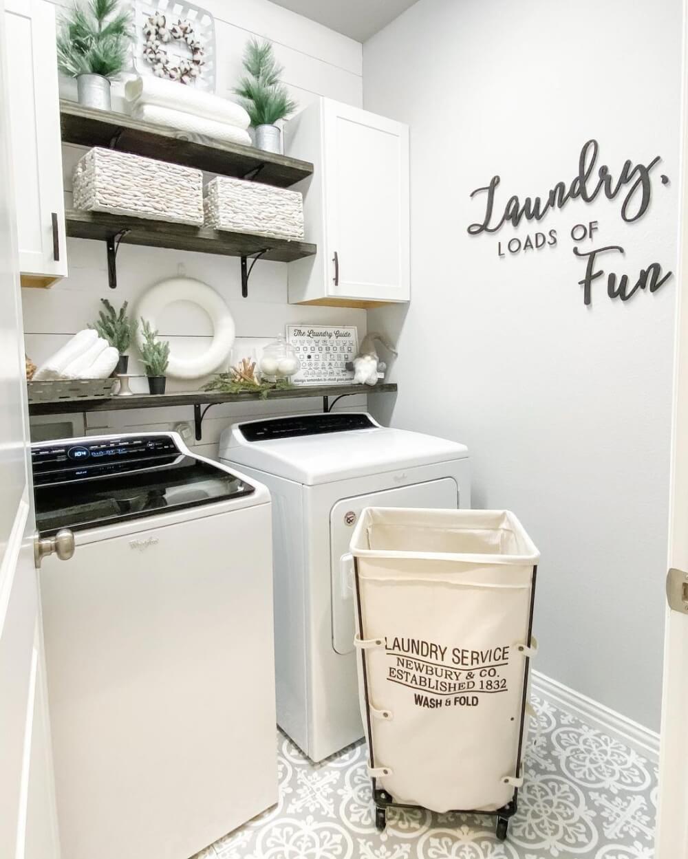 40 Laundry Room Wall Decor Ideas