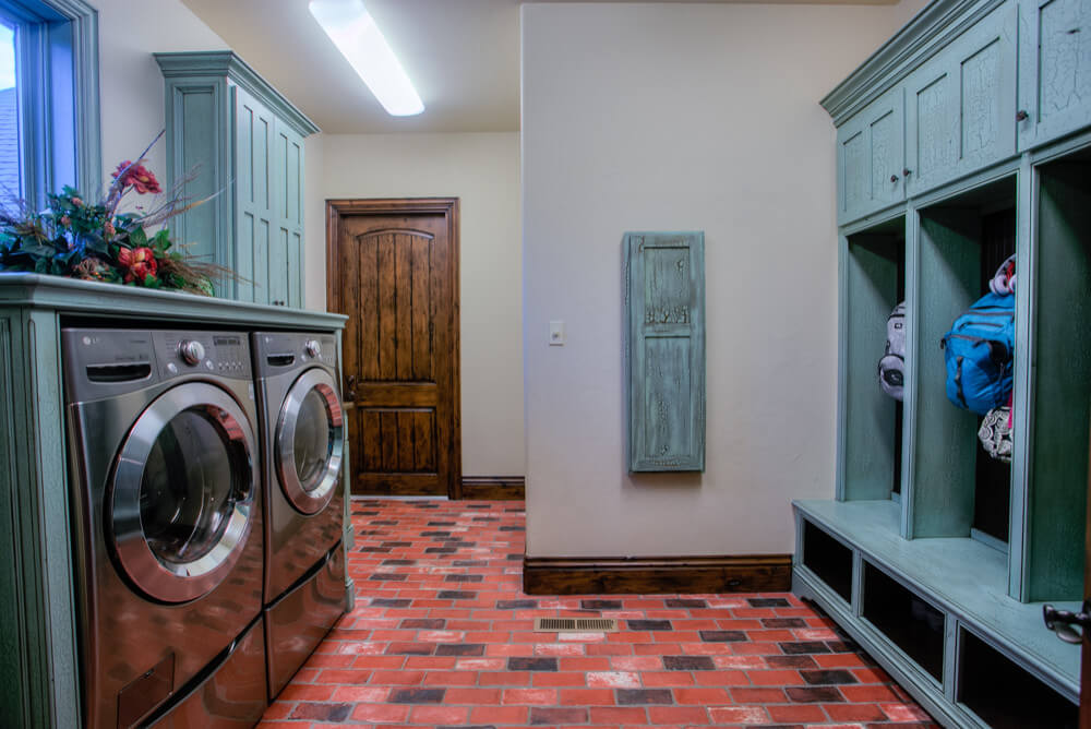 15 Laundry Room Flooring Ideas