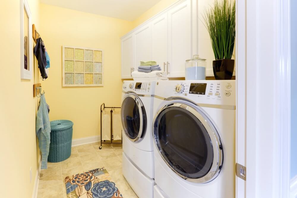 40 Laundry Room Wall Decor Ideas